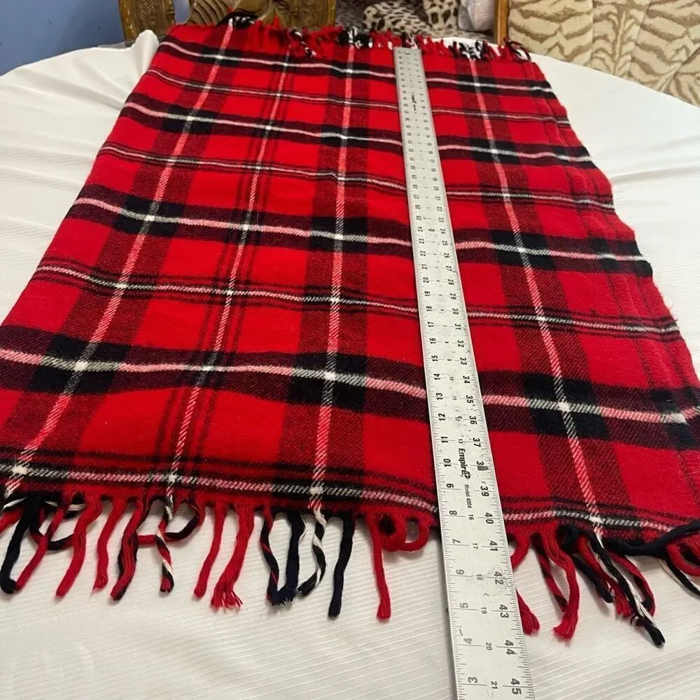 Faribo VTG Red Plaid Lap Blanket Throw